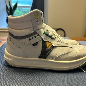 Servis cheetah high top shoe